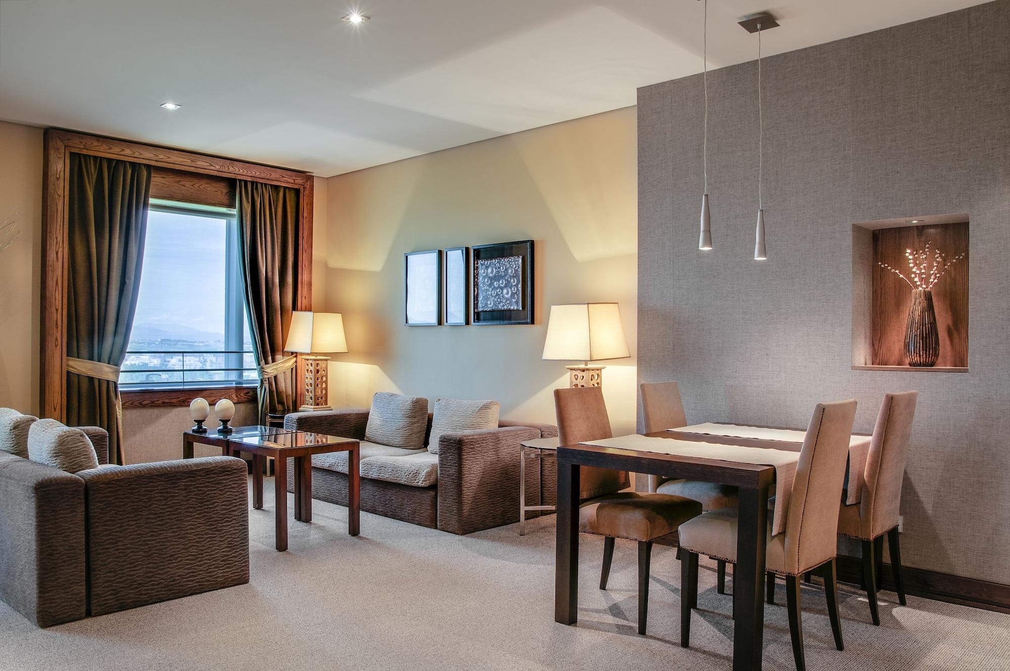 Eurostars Suites Mirasierra Мадрид Экстерьер фото A suite at the InterContinental