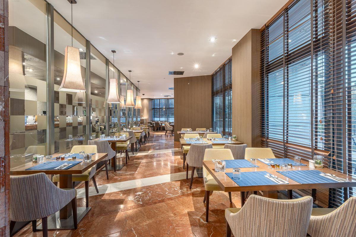 Eurostars Suites Mirasierra Мадрид Экстерьер фото The restaurant