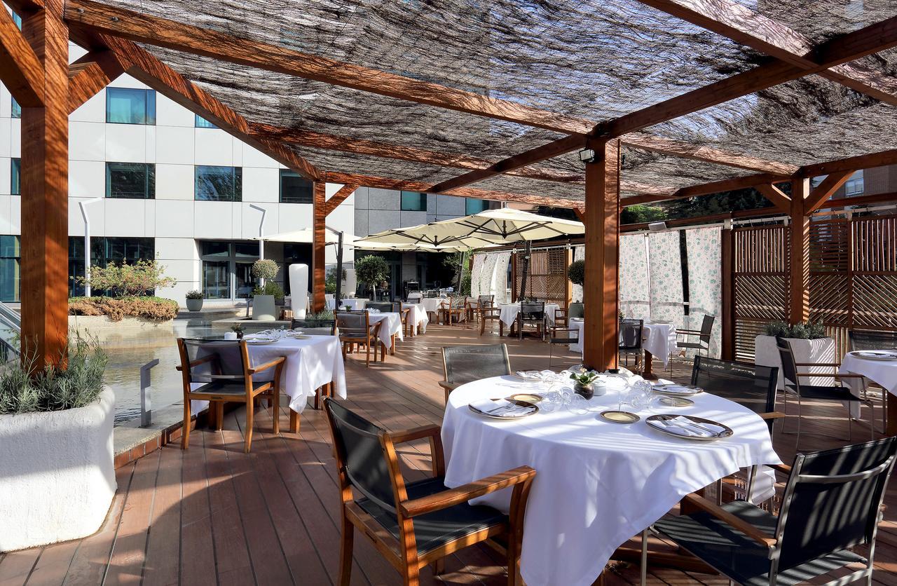 Eurostars Suites Mirasierra Мадрид Экстерьер фото Restaurant